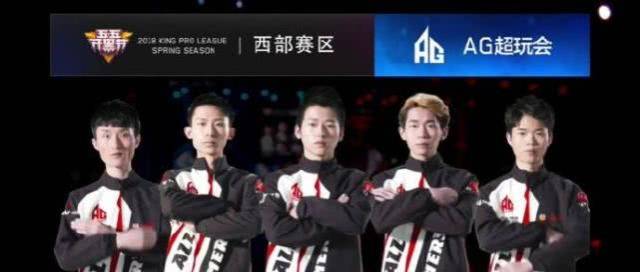更是气质与